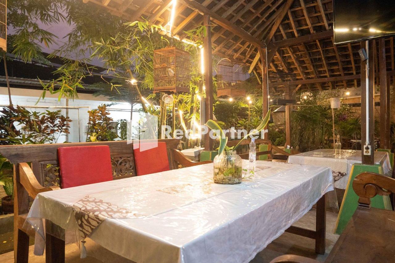 House Of Joy Sopalan Redpartner Hotel Kalasan Екстериор снимка